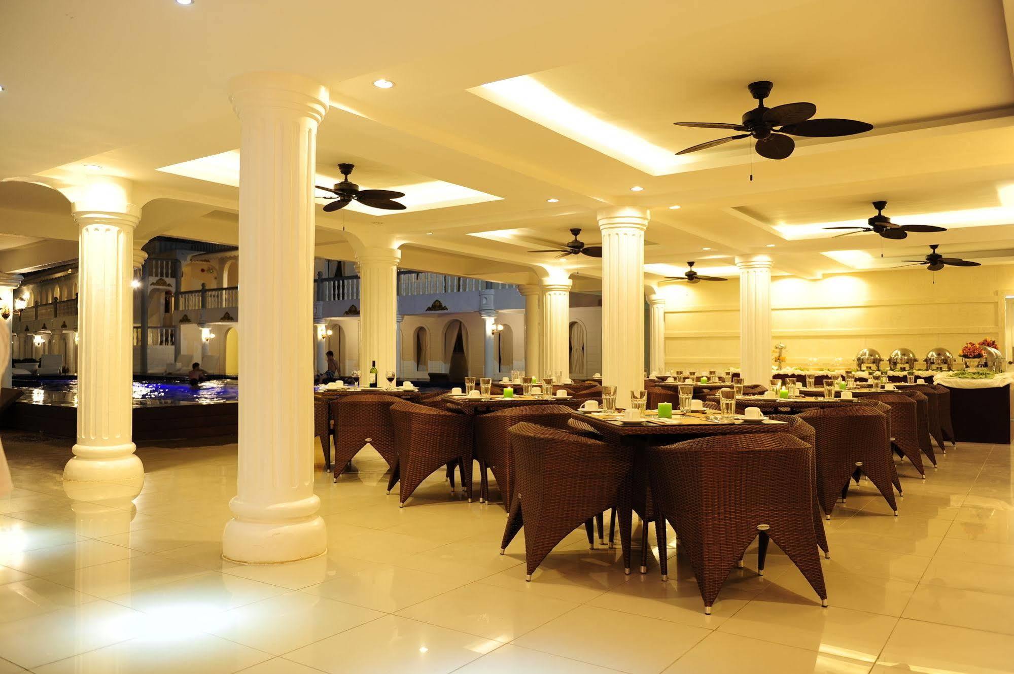 Boracay Summer Palace Hotel Balabag  Buitenkant foto